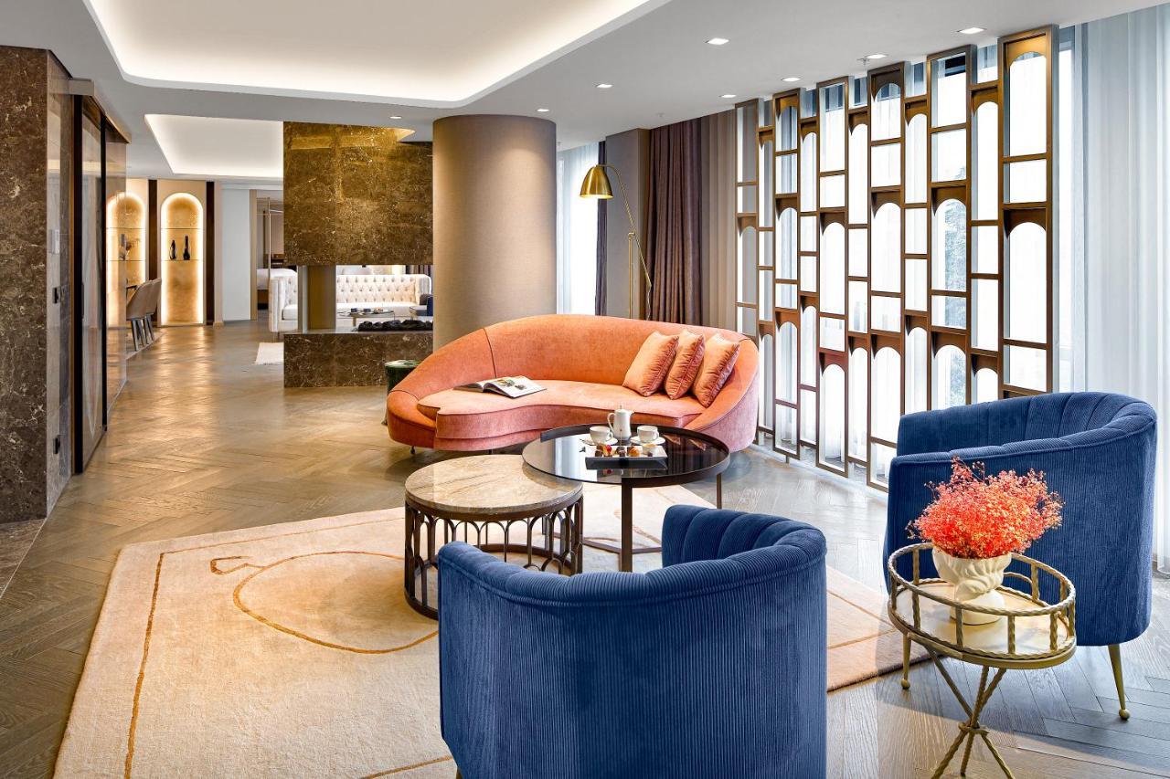Wanda Vista Istanbul Hotel Ngoại thất bức ảnh The lounge at the 100 Queen's Gate